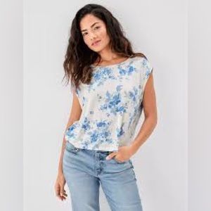 NWOT American Eagle Soft and Sexy Rolled Sleeve T Shirt